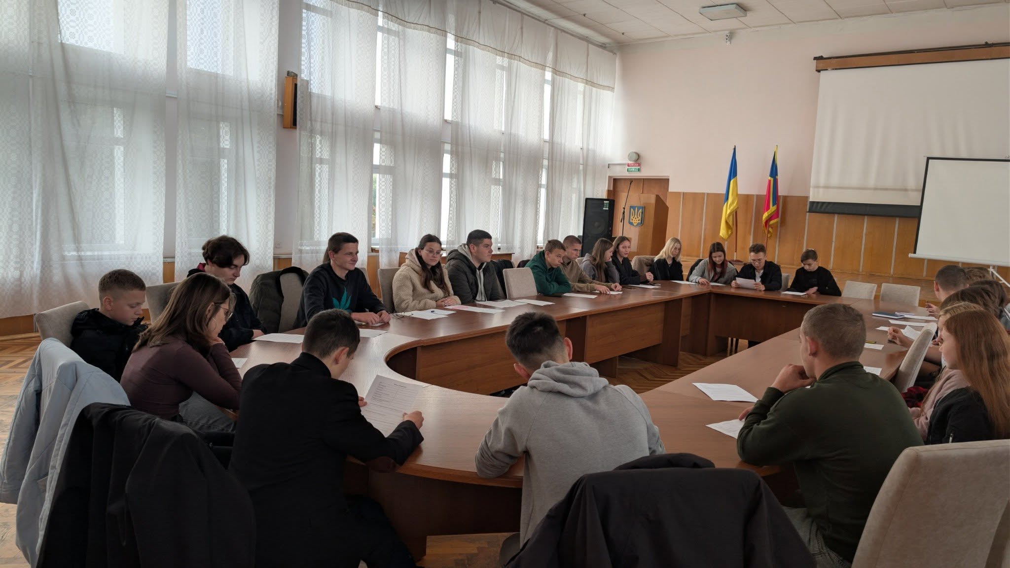 8 жовтня, здобувачі освіти медичного коледжу взяли участь у навчанні з написання проєктів для грантів.
