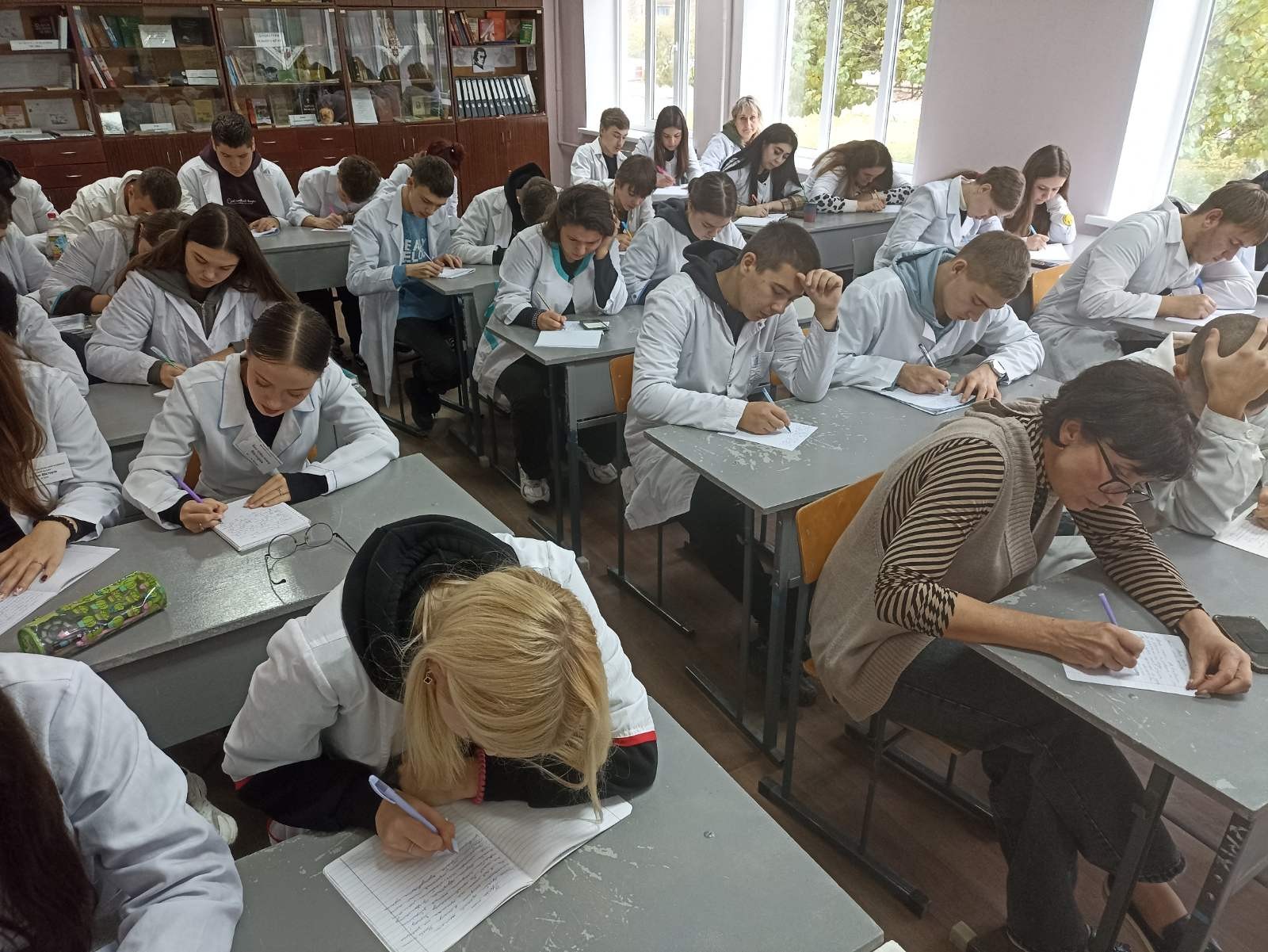 Радіодиктант національної єдності — це щорічна подія, що традиційно відбувається у День української писемності та мови.